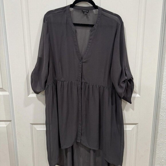 Women’s Torrid Gray Blouse Top Size 1 Button Up - Picture 4 of 7